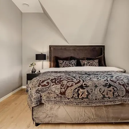 别墅 Bergen. Historic Luxury Near The Centre *