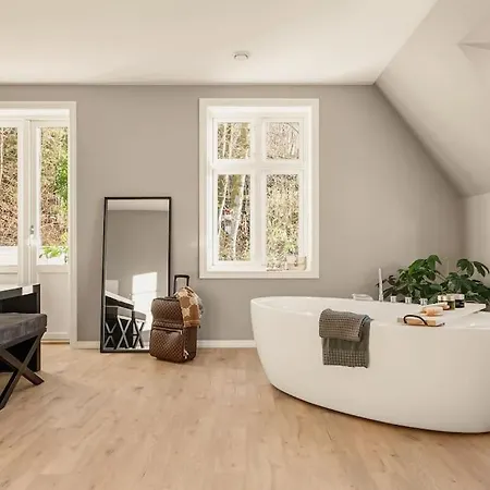 Bergen. Historic Luxury Near The Centre Villa Bergen