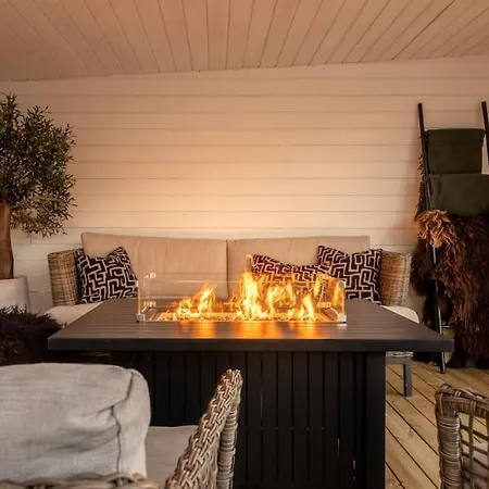 Bergen. Historic Luxury Near The Centre *