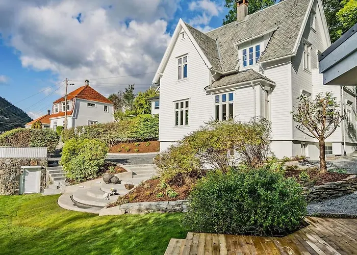 Vila Bergen. Historic Luxury Near The Centre