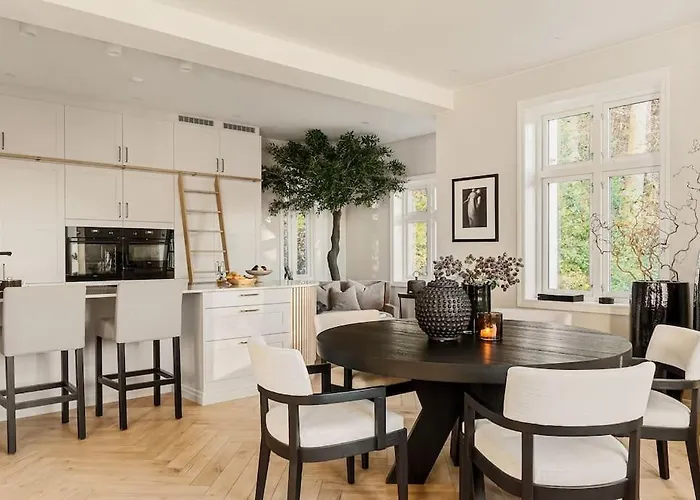 Bergen. Historic Luxury Near The Centre Vila Bergen