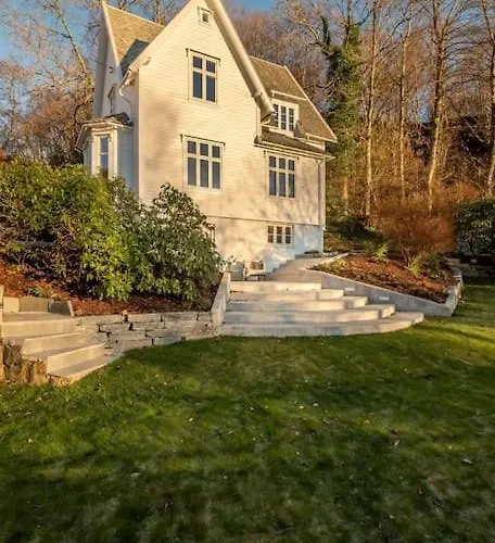 Bergen. Historic Luxury Near The Centre Vila