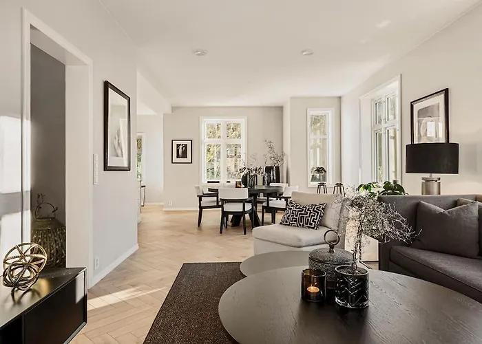 Vila Bergen. Historic Luxury Near The Centre Bergen