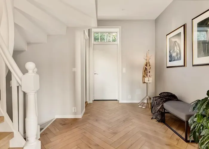 Bergen. Historic Luxury Near The Centre Bergen