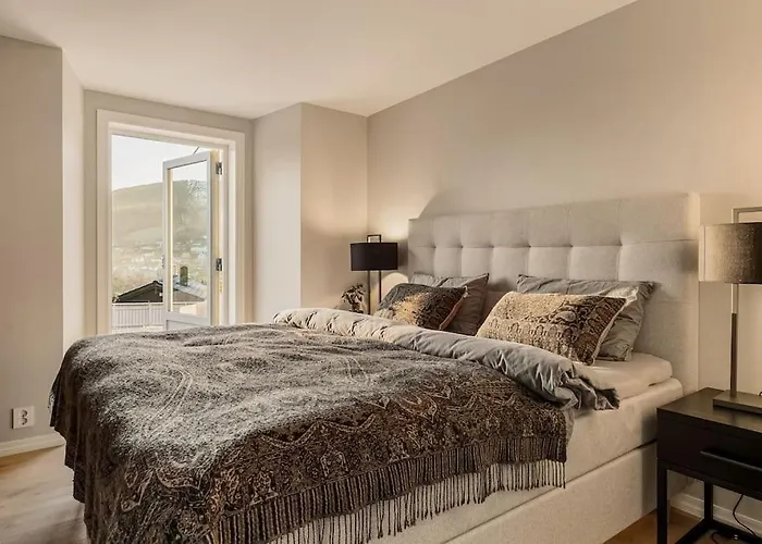 Bergen. Historic Luxury Near The Centre Vila *