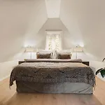 Villa Bergen. Historic Luxury Near The Centre *